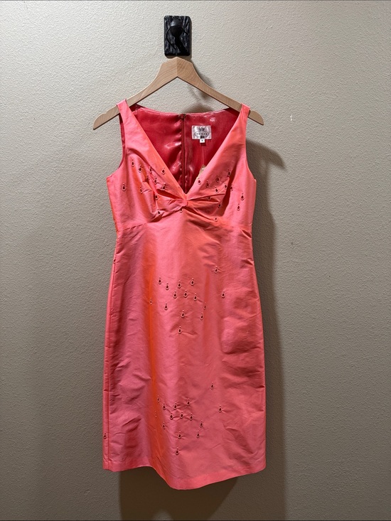 Tocca Dresses & Skirts - Tocca Peach Embellished Garjered V-Neck Cocktail Dress